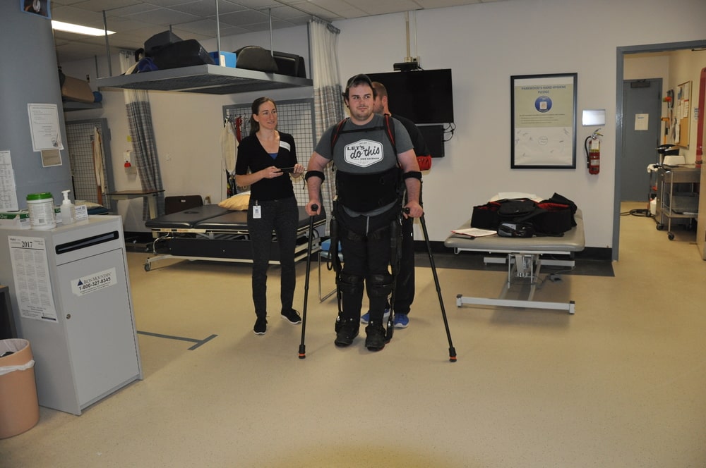 Patient tries to make his way around the clinic 